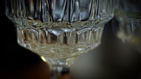 Les industriels du cristal craignent de perdre la dérogation qui leur permet d'utiliser l'oxyde de plomb, indispensable pour transformer le verre ordinaire en cristal. 