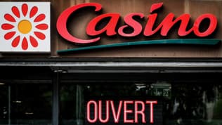 Une enseigne d'un magasin Casino à Tassin-la-Demi-Lune (Rhône). 