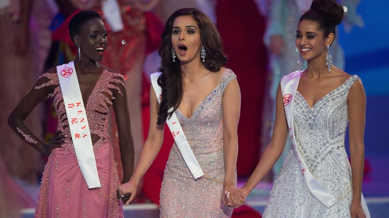 Miss Inde Manushi Chhilar (au milieu), Miss France Aurore Kichenin (à droite) et Miss Kenya Magline Jeruto (à gauche)