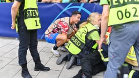 Cristiano Ronaldo a assommé une stadière avant Berne-Manchester United