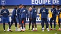 Didier Deschamps et ses joueurs lors d'un entraînement de l'équipe de France, 21 mars 2023