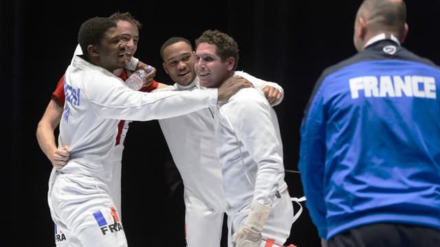 L'équipe de France d'épée, ici lors des derniers Championnats d'Europe, sous l'oeil du coach Hugues Obry.