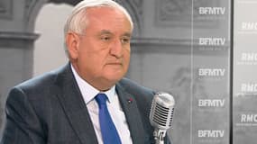 Jean-Pierre Raffarin sur le plateau de BFMTV-RMC, mercredi 11 mars 2015.