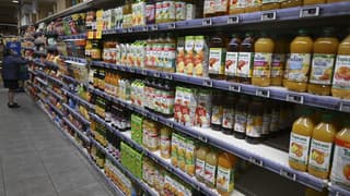 Rayon jus de fruits d'un supermarché à Septemes-les-Vallons, près de Marseille, le 3 novembre 2022