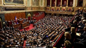 Le Sénat et l'Assemblée nationale se réunissent ce lundi dans la salle du Congrès à Versailles. 