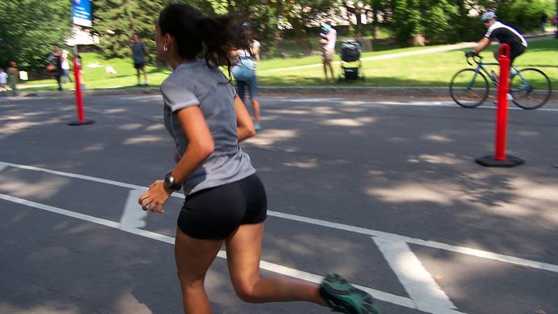 Performances sportives et fortes chaleurs ne font pas bon ménage.