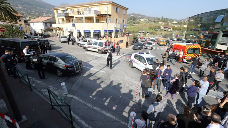 La fusillade au lycée de Grasse a eu lieu le 16 mars 2017. L'élève, principal suspect, est toujours en détention. 