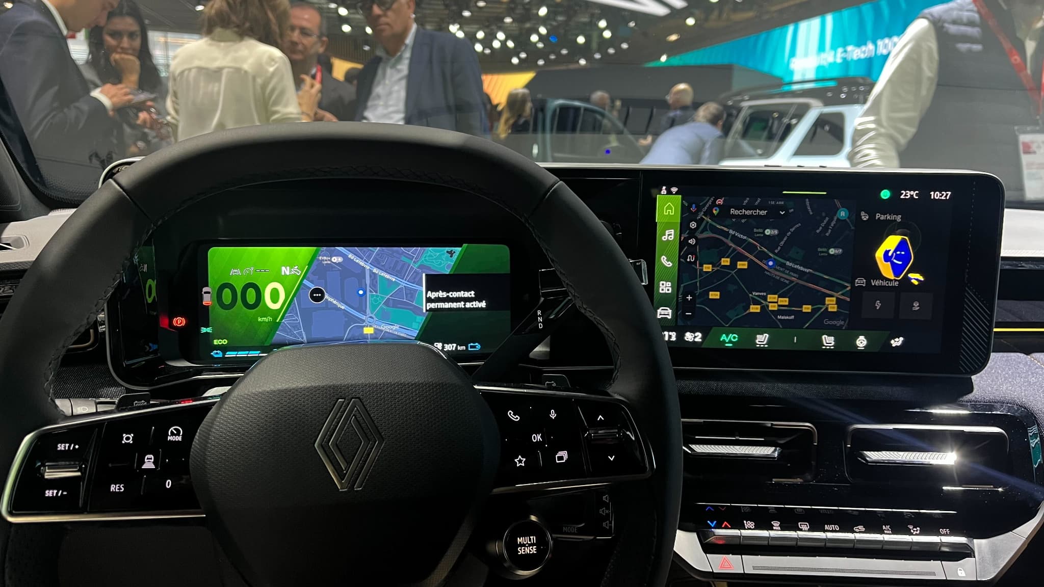 L'intérieur de la Renault R4.