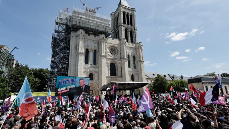 Jean-Luc Mélenchon accuse le RN de "porter le suprémacisme" en France pendant son premier meeting de campagne