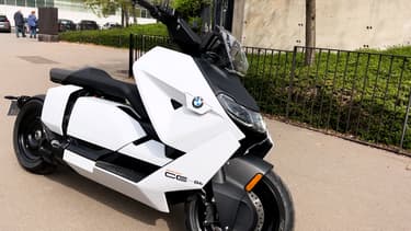 Le CE-04, le nouveau scooter électrique de BMW, vient d'arriver 