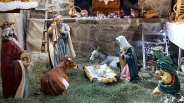 Des opposants voient en la crèche de Noël un symbole religieux.