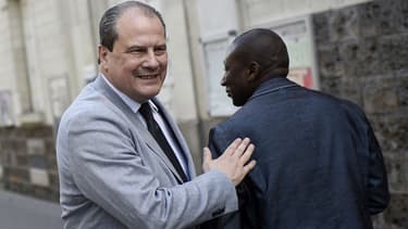 La motion "A" des socialistes, portée par Jean-Christophe Cambadélis, semble être arrivée en tête du premier vote des militants, ce jeudi soir.