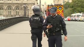 Une agression au couteau s'est produite dans les locaux de la préfecture de police de Paris.