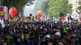 1er-Mai : défilé à Paris.