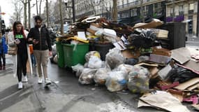 12e jour de grève des éboueurs à Paris le 17 mars 2023