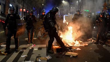 La manifestation improvisée dans le sud de Paris, le 18 mars 2023.