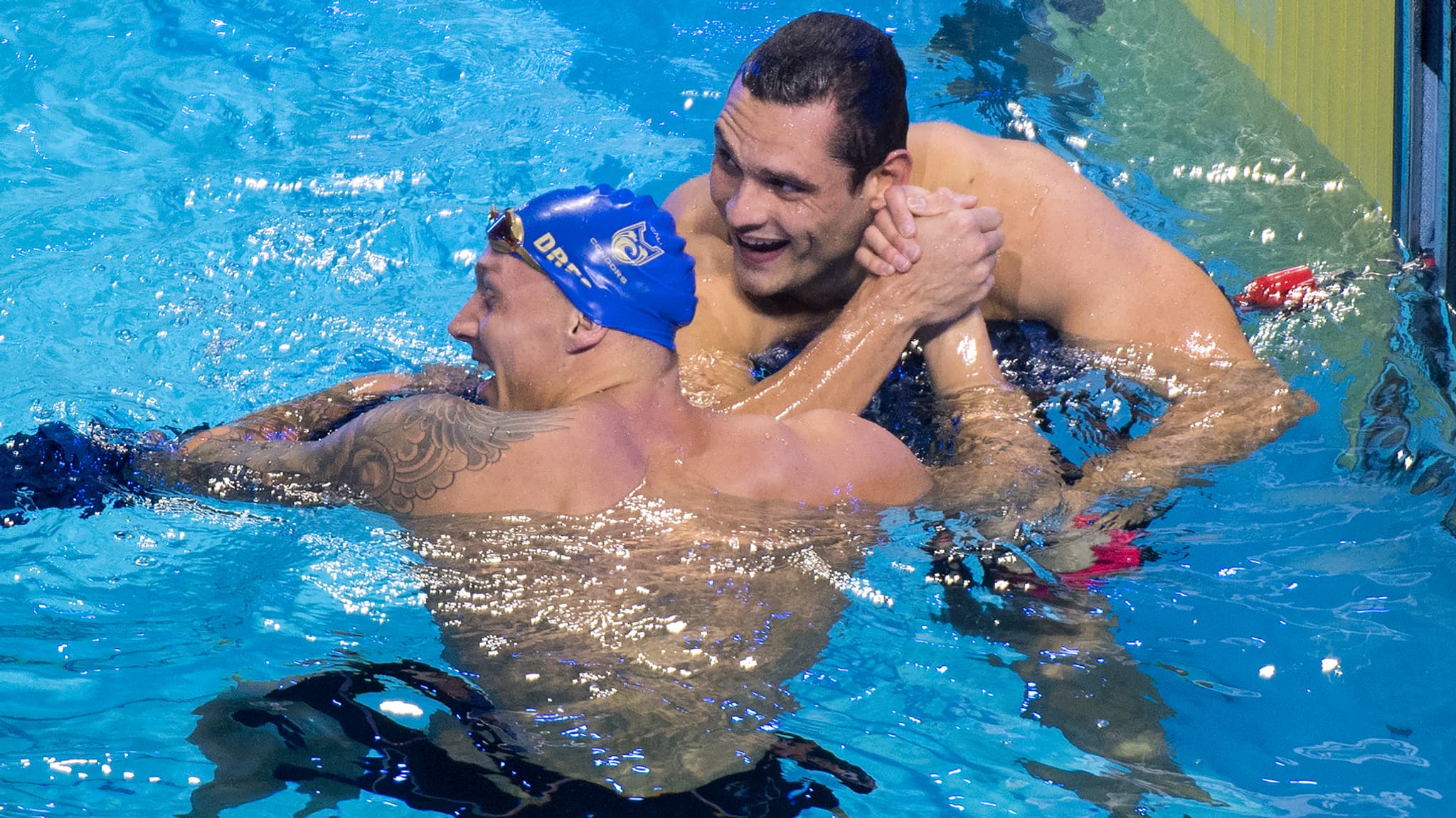Florent Manaudou (de face) et Caeleb Dressel lors de la finale de l'ISL à Las Vegas en décembre 2019 Florent Manaudou (de face) et Caeleb Dressel lors de la finale de l'ISL à Las Vegas en décembre 2019