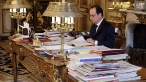 François Hollande, dans son bureau à l'Elysée.