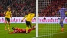 Le dégagement raté de Jobe Bellingham qui permet à Michael Olise de marquer lors de Bayern-Dortmund, le 18 octobre 2025.