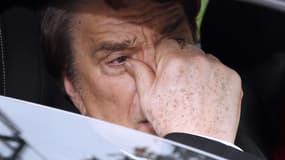 Bernard Tapie a été mis en examen pour escroquerie en bande organisée ce vendredi, à l'issue de 96 heures de garde à vue.