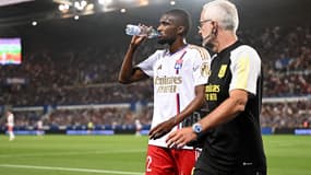 Clinton Mata le 13/08/2023 lors du match de Ligue 1 entre Strasbourg et l'OL