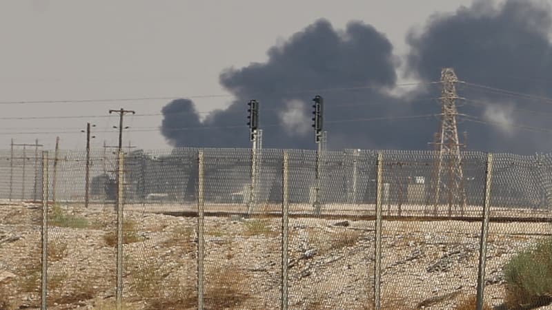 Les attaques de drones contre les installations pétrolières en Arabie Saoudite ont conduit à "la suspension provisoire de la production" sur les deux sites touchés, ce qui représente environ 50% de la production totale d'Aramco.