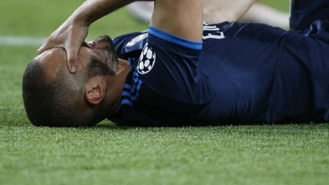 Karim Benzema blessé lors d'un match de Ligue des champions le 6 avril 2016