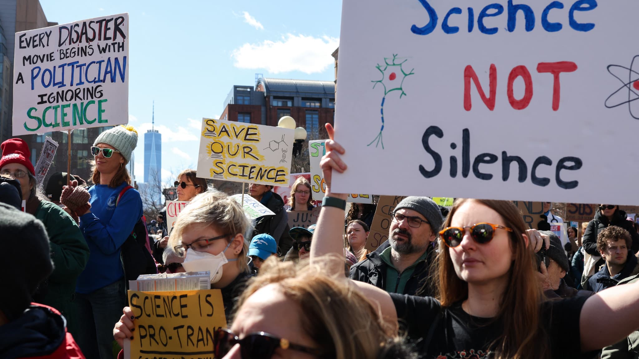 Des scientifiques manifestent contre la politique de Donald Trump à New York, le 7 mars 2025 Des scientifiques manifestent contre la politique de Donald Trump à New York, le 7 mars 2025