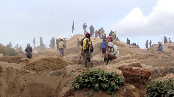 Mine de coltan, minerai utilisé dans les smartphones, au Congo. Photo d'illustration