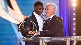 Didier Deschamps et Ousmane Dembélé lors des Trophées UNFP en mai 2025