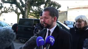 Brice Blondel, préfet de la Charente-Maritime, avant l'évacuation de la maison d'arrêt de Saintes, le 14 décembre 2023.