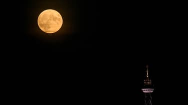 Pleine lune à Berlin le 27 octobre 2015.