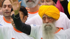 Fauja Singh, considéré comme le plus vieux marathonien du monde, le 24 février 2013