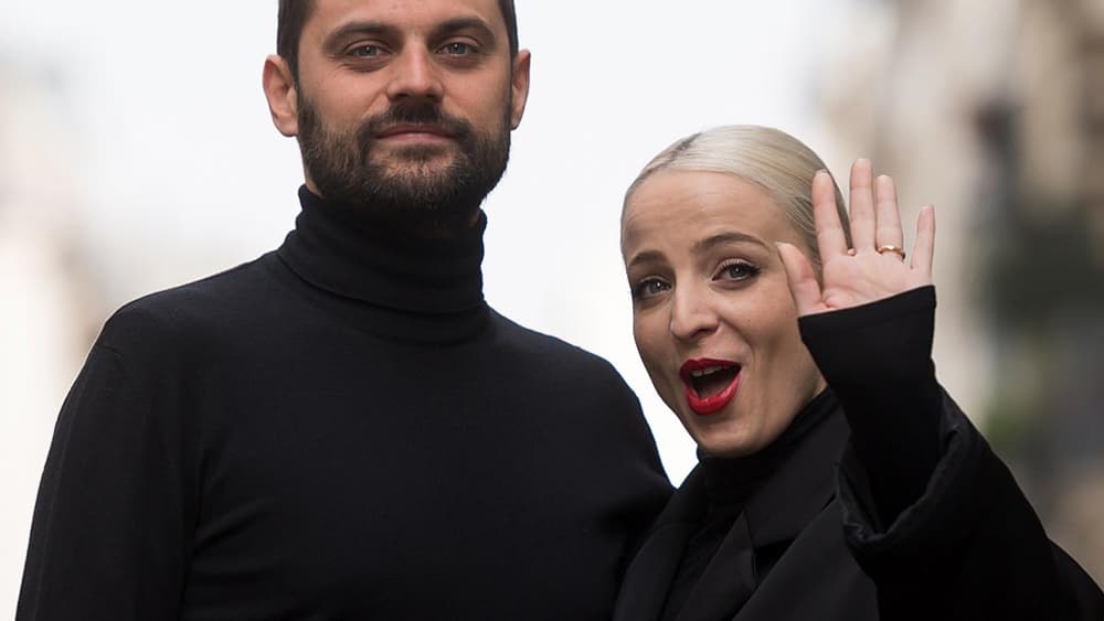 Madame Monsieur, duo qui représente la France au concours de l'Eurovision 2018.