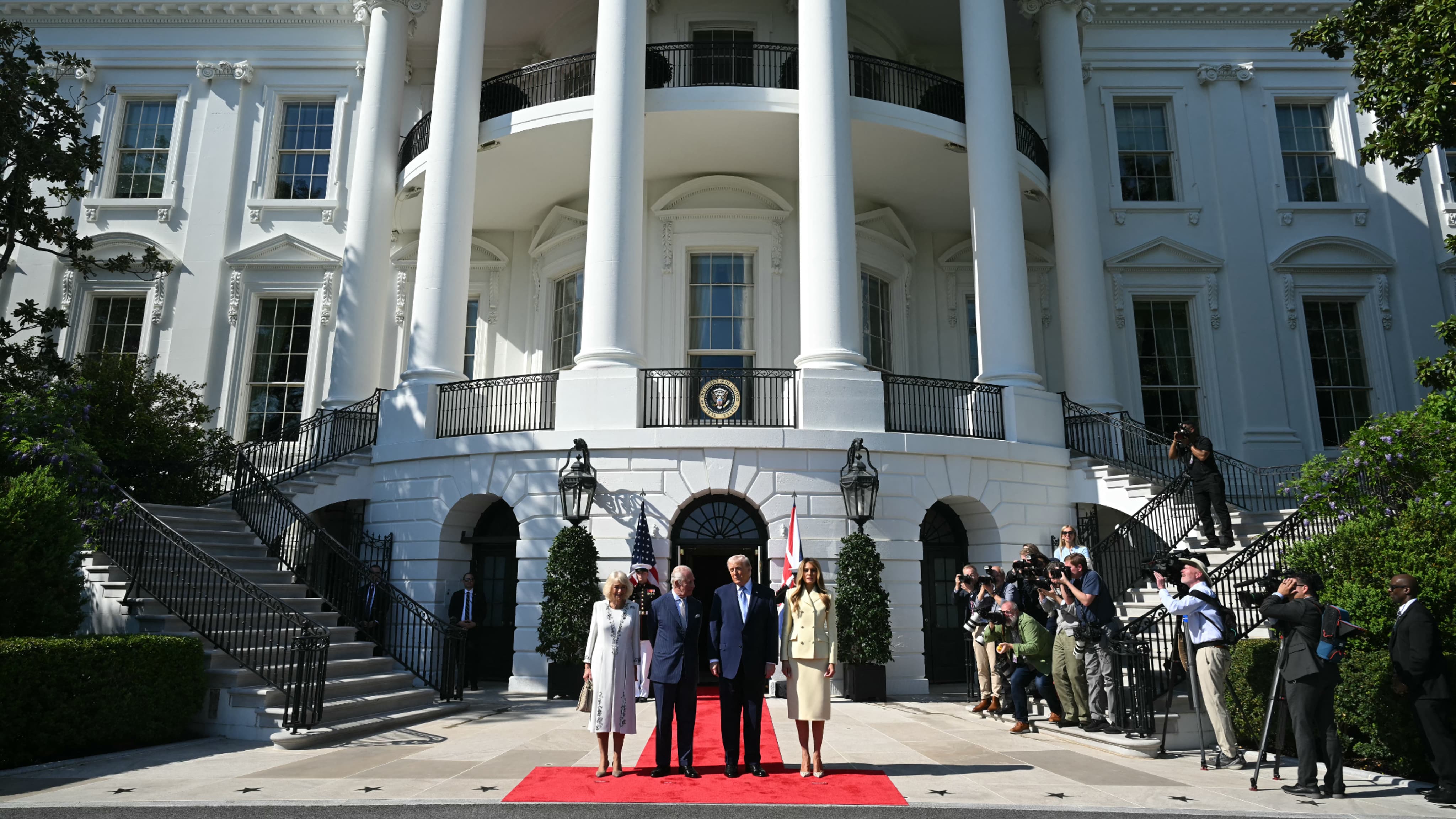 Red carpet at the White House with Donald Trump, garden party… The images of the first day of Charles IIIs state visit to the United States