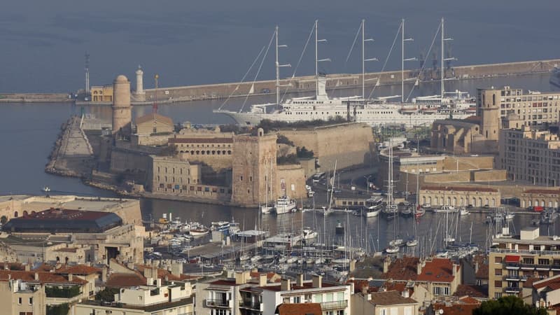 Accident d'un train touristique à Marseille