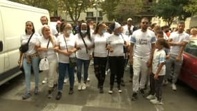 Une marche blanche, réunissant une centaine de personnes, a été organisée ce dimanche à Marseille pour rendre hommage à Rayanne, un adolescent de 14 ans tué par balles en août dernier. 