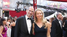 Feu Steve Jobs accompagné de sa femme Laurene Powell