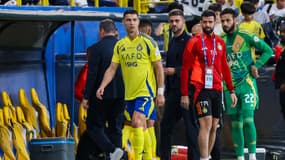 Cristiano Ronaldo fait la moue à sa sortie lors d'Al-Nassr-Al-Kholood, le 14 mars 2025.