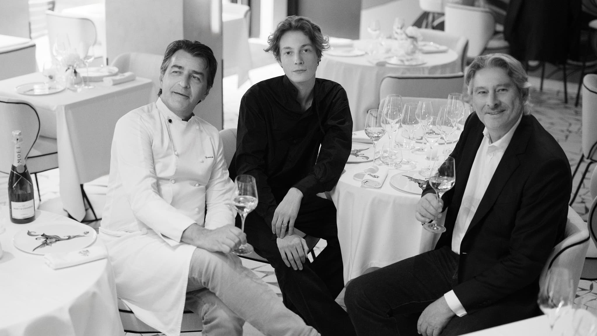 Le chef étoilé Yannick Alléno, le créateur Charles de Vilmorin et le chef de cave de Moët & Chandon Benoît Gouez
