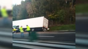 Un gendarme a été mortellement percuté par un camion au cours d'une intervention sur l'A13.