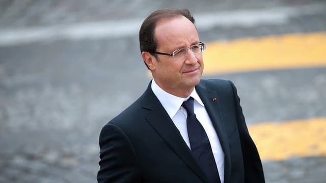 Le coiffeur de François Hollande est rémunéré près de 10.000 euros par mois selon le Canard Enchaîné.
