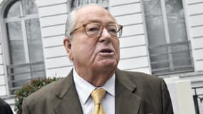 Jean-Marie Le Pen a demandé à Marine La Pen d'ouvrir à la presse le bureau exécutif du FN jeudi.