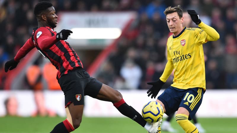 Mesut Özil face à Jefferson Lerma