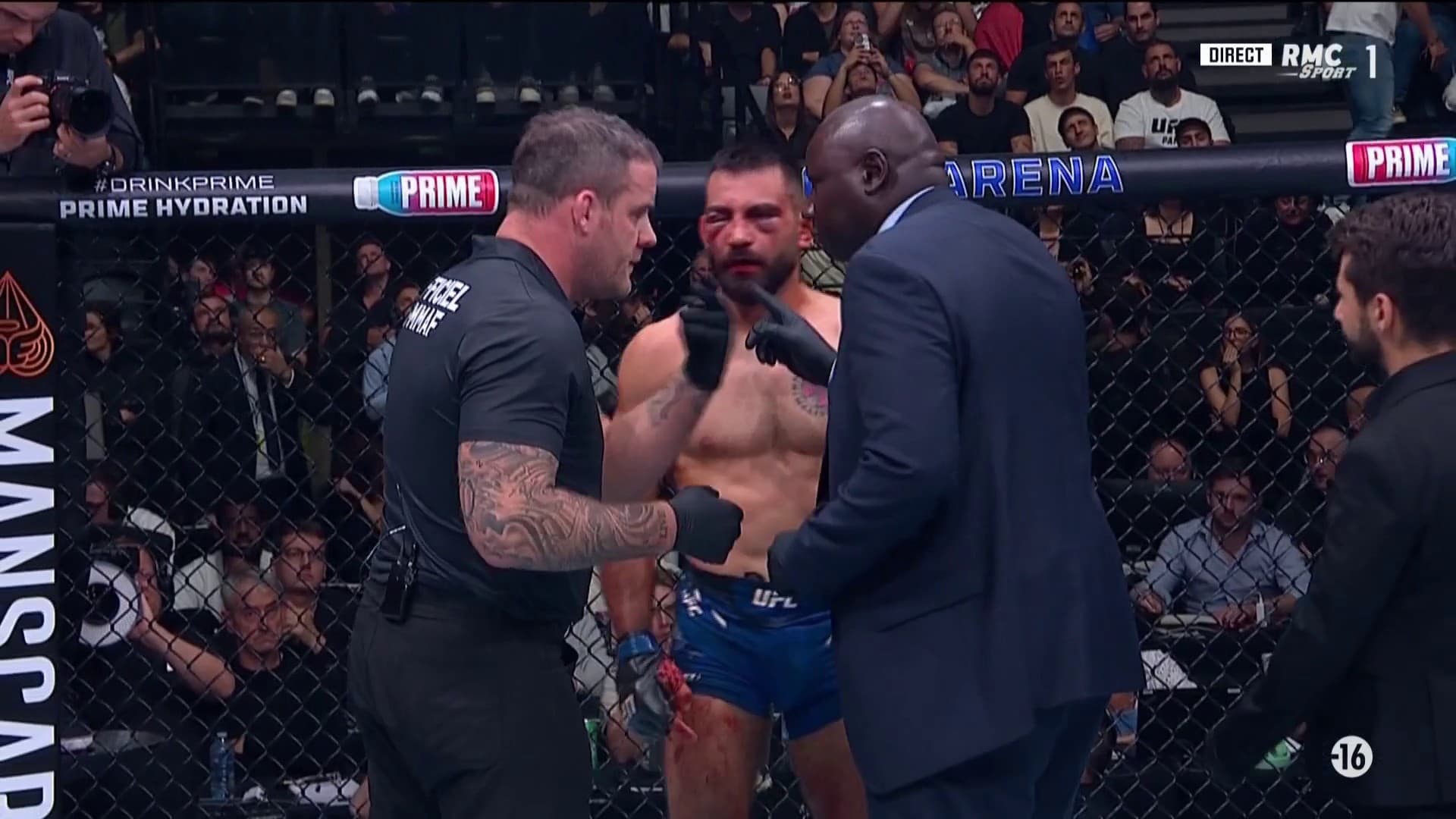 Saint Denis lors de l'UFC Paris 3