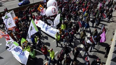 Plus de 35.000 personnes ont battu le pavé ce samedi selon la police, 90.000 selon les organisateurs.