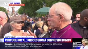 Hommage à Elizabeth II: l'archevêque de Canterbury échange avec les britanniques devant le palais de Westminster