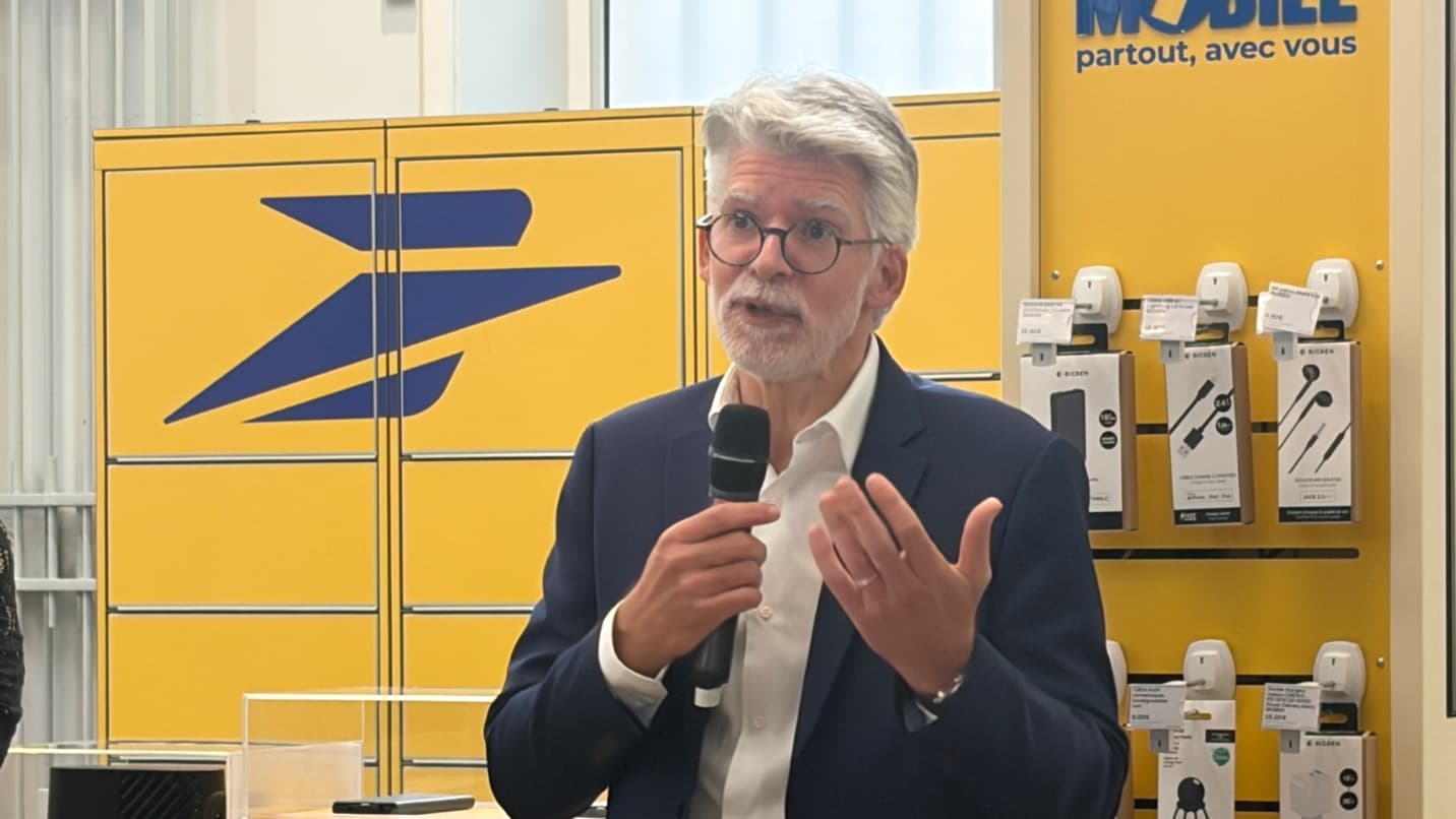 Julien Tétu, directeur général de la Poste Mobile