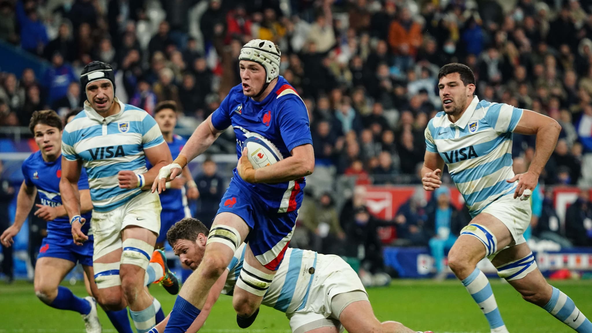 Thibaud Flament dans le combat de France-Argentine