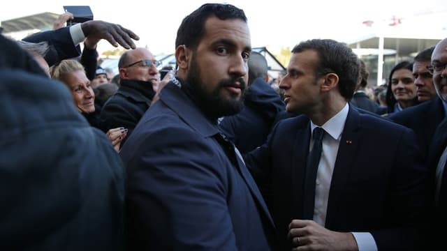 Lors d'une perquisition, les enquêteurs sont censés rechercher des preuves liées au délit ou au crime présumé dont ils sont saisis.